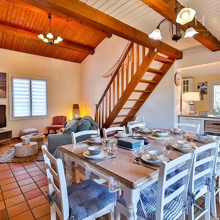 Le Petit Havre De Paix Longevillai Сasa de vacaciones *