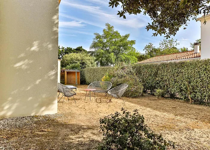 Le Petit Havre De Paix Longevillai بيت للعطل